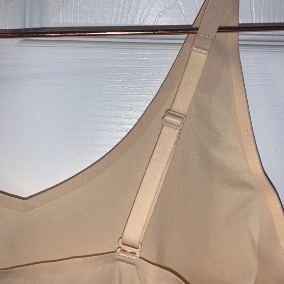 Yummie Women's Built Up Slip Size S NEW Frappe Shaping Convertible Adj Straps - Picture 4 of 8